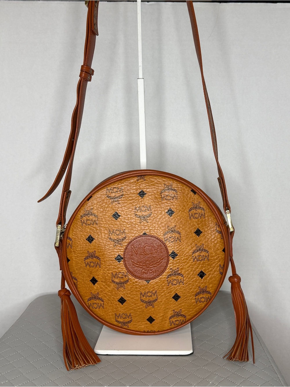 MCM Vintage Suzy Wong Circle Bag - Picture 3 of 13